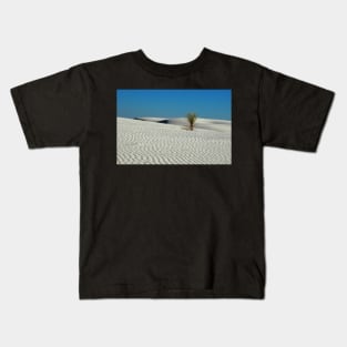 Lonely Yucca at White Sand Dunes Kids T-Shirt